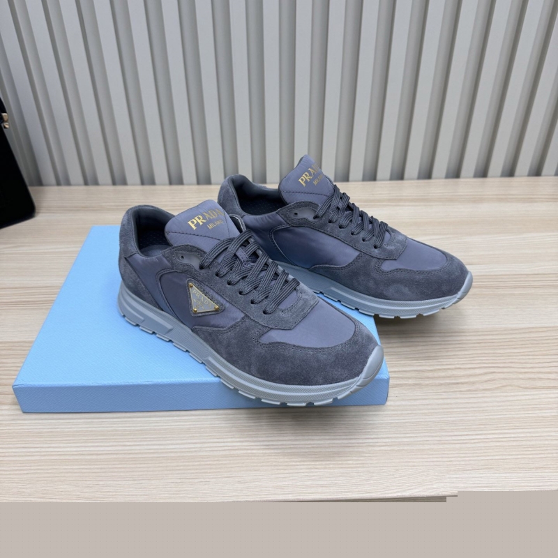 Pra*a casual shoes